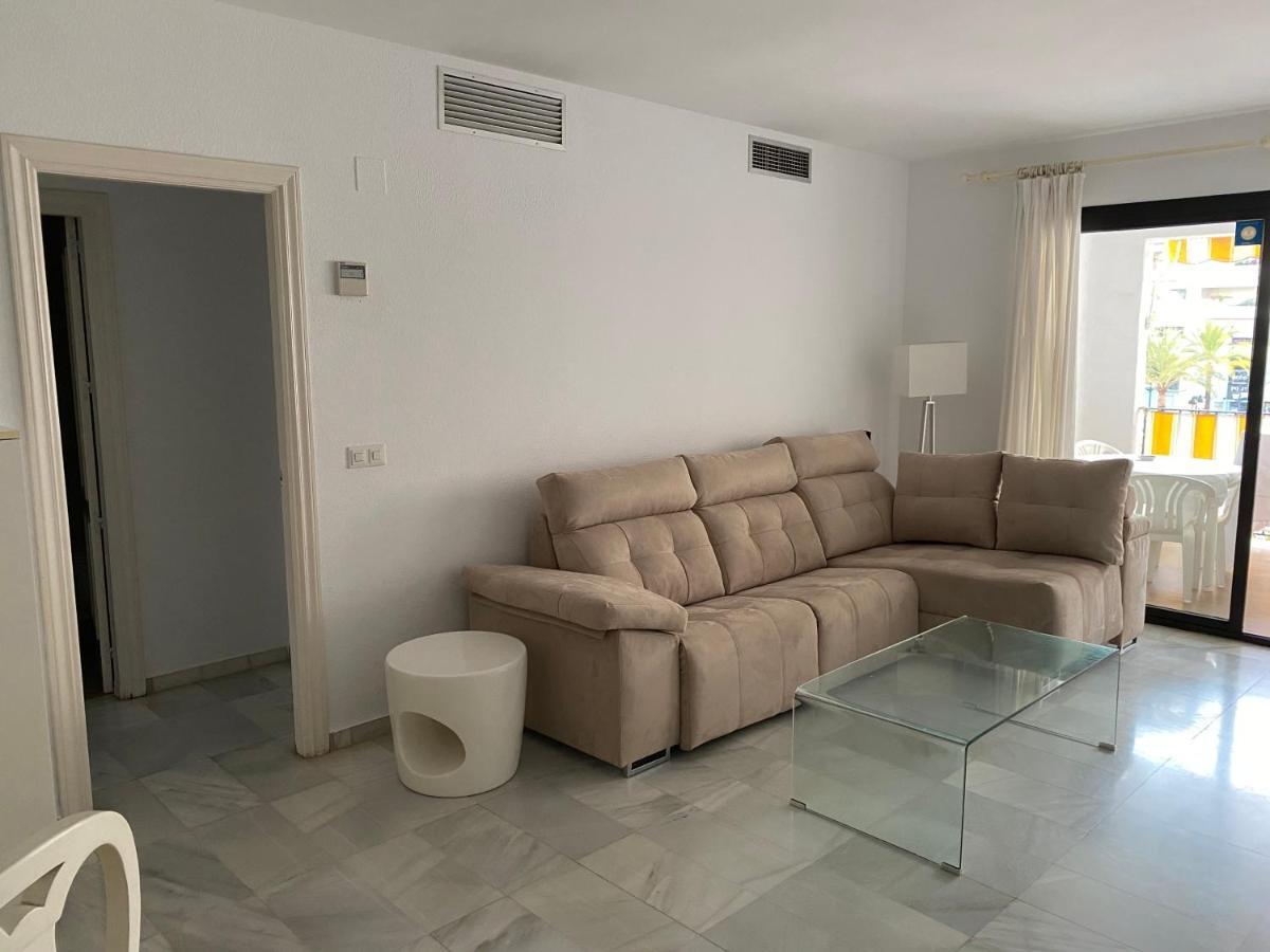 Jardines Del Puerto Apartment Marbella Exterior photo