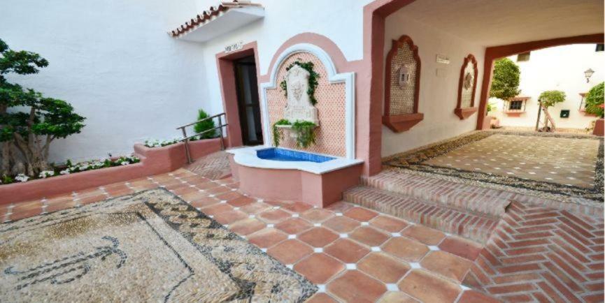 Jardines Del Puerto Apartment Marbella Exterior photo