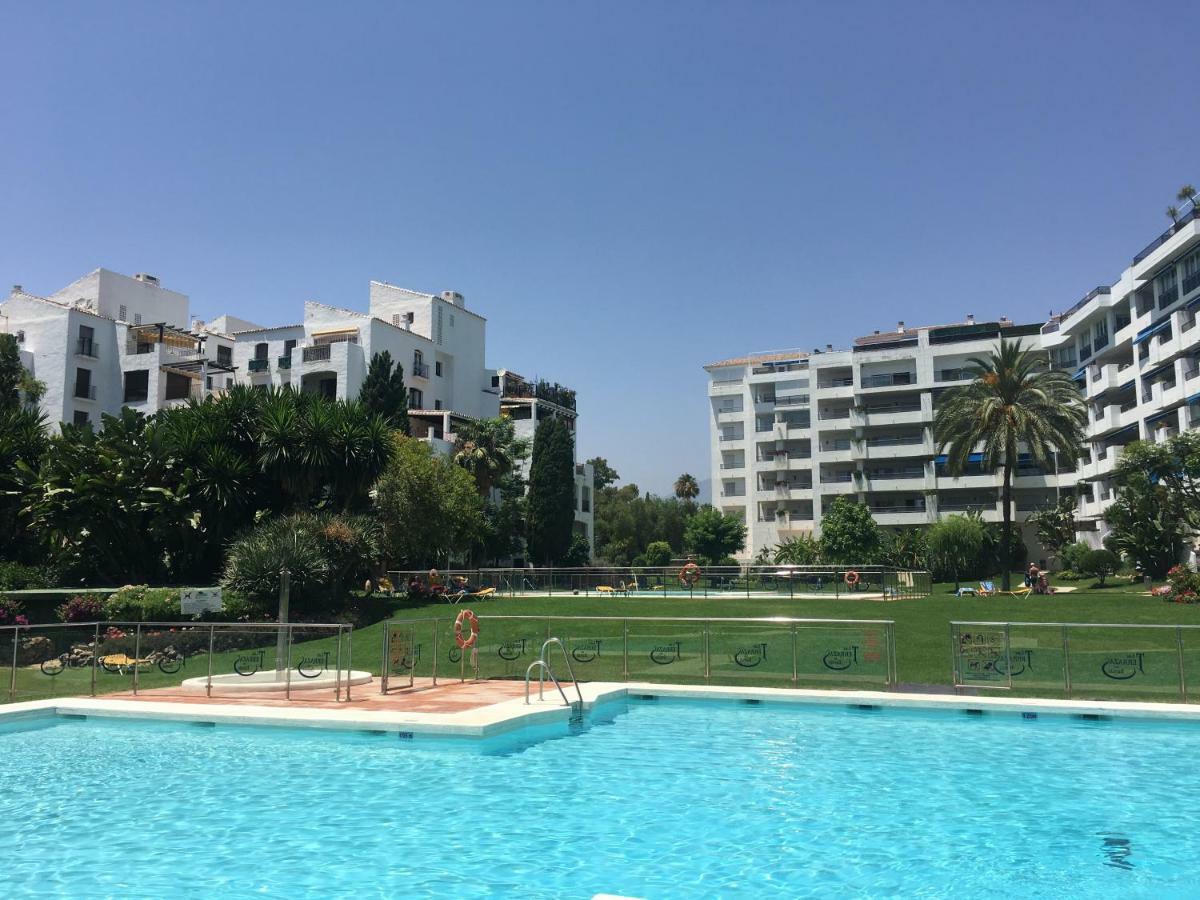 Jardines Del Puerto Apartment Marbella Exterior photo