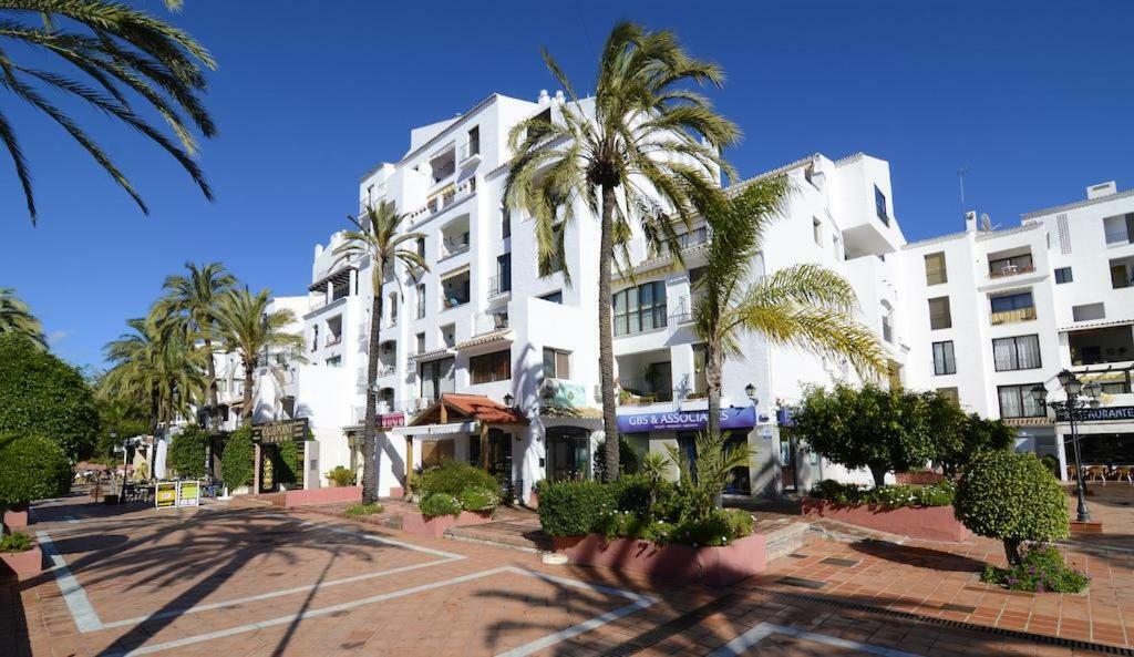 Jardines Del Puerto Apartment Marbella Exterior photo
